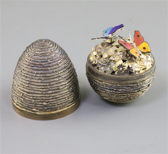 A 1970s textured silver gilt surprise egg by Stuart Devlin, no. 256, 7.8cm.